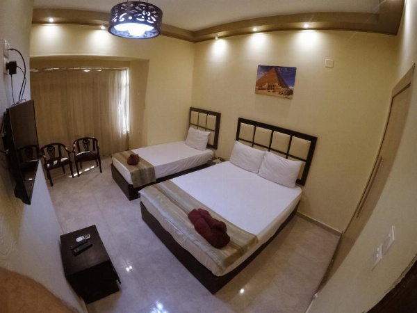 City Hotel image 10